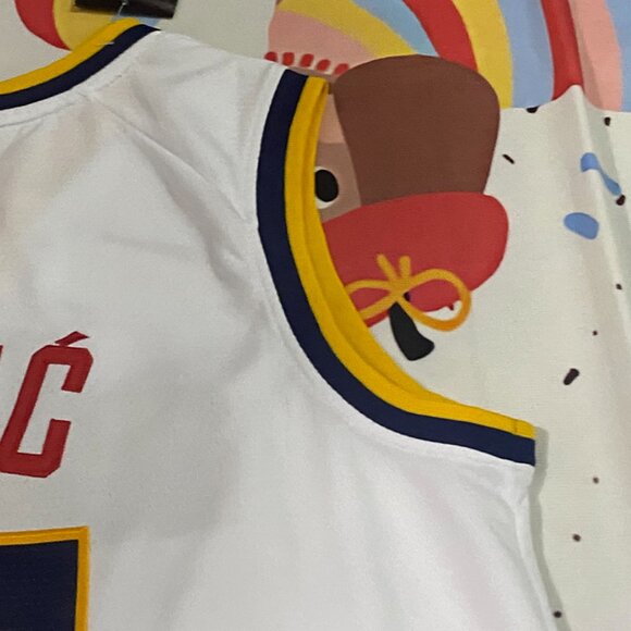 Denver Nuggets Player Jokić Wearing A White Jersey With The Number 15 - Picture 7 of 7